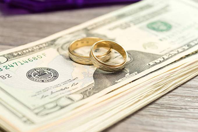 money-wedding-ring