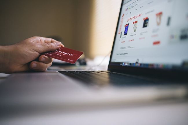 shopping-online-credit-card