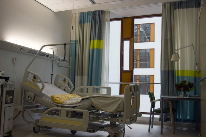 hospital-room-bed